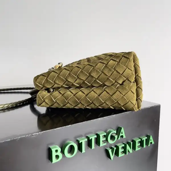 HyperPeter BOTTEGA VENETA SMALL ANDIAMO-25*22*10.5cm 0129