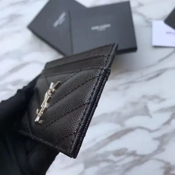 Hyper Peter YSL CASSANDRE MATELASSÉ CARD CASE 0128