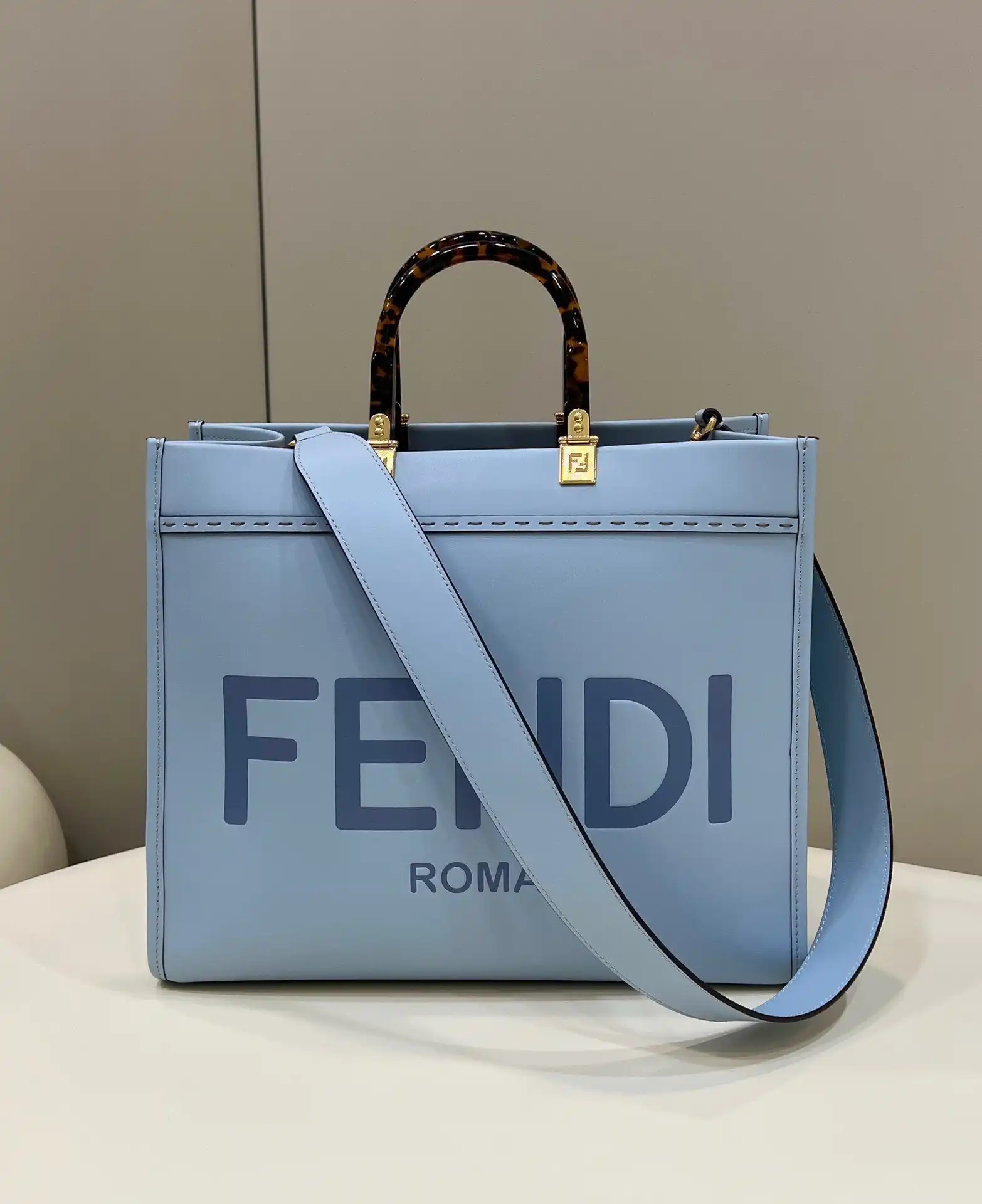 Hyper Peter Fendi Sunshine Medium-35*17*31cm 0124