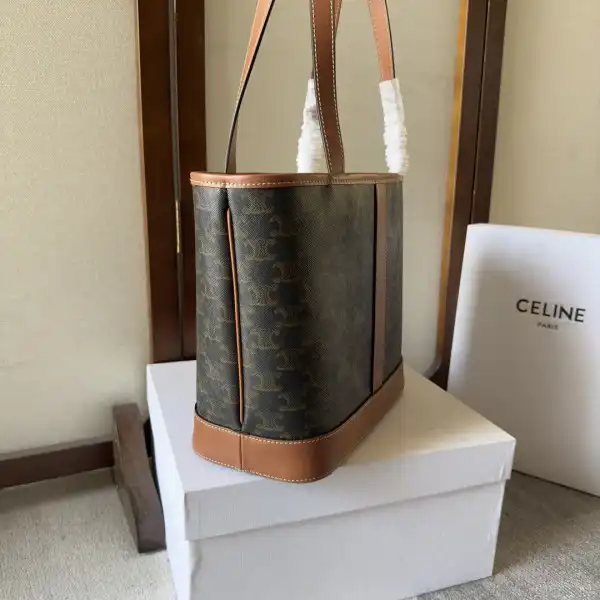 HyperPeter CELIN* SMALL CABAS IN TRIOMPHE CANVAS-26.5*23*12CM 0131