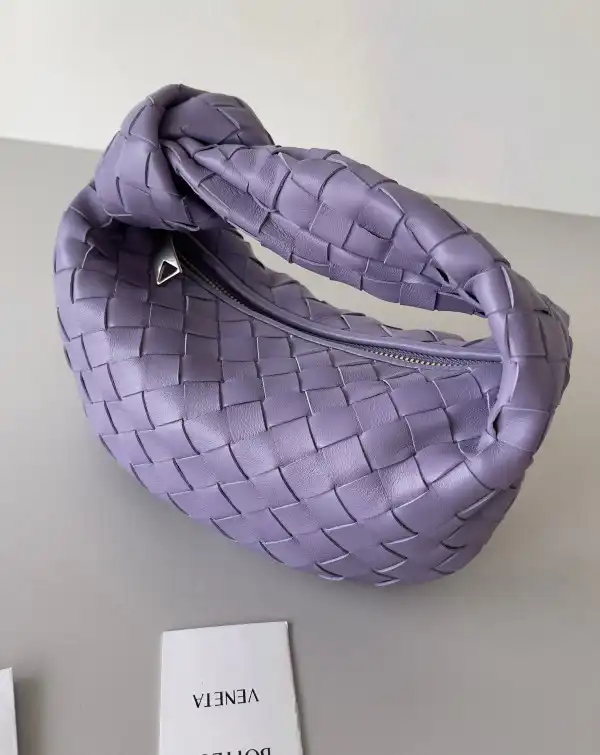 Hyper Peter BOTTEGA VENETA MINI JODIE 0129