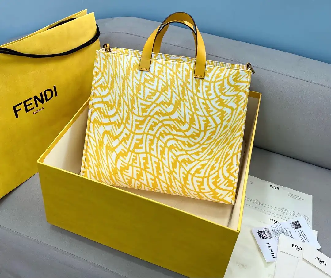 HyperPeter FENDI TOTE BAG 0125