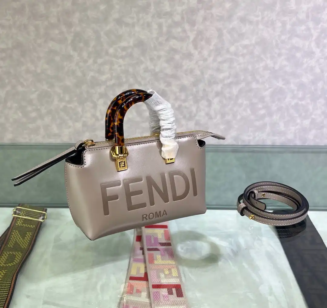 HyperPeter FENDI By The Way Mini-12-9-20.5cm 0125