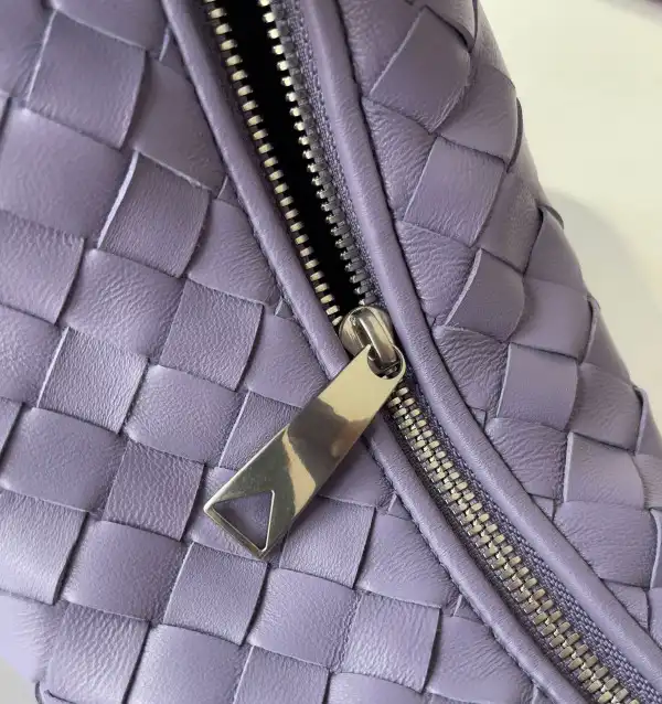 Hyper Peter BOTTEGA VENETA MINI JODIE 0129