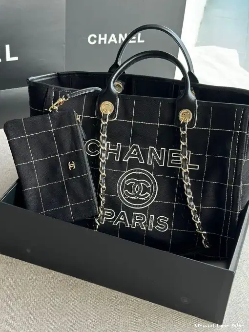 Hyper Peter SHOPPING CHANEL MAXI BAG 0219