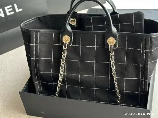 Hyper Peter SHOPPING CHANEL MAXI BAG 0219