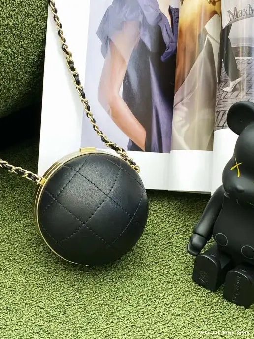 Hyper Peter MINAUDIERE SPHERE CHANEL 0222