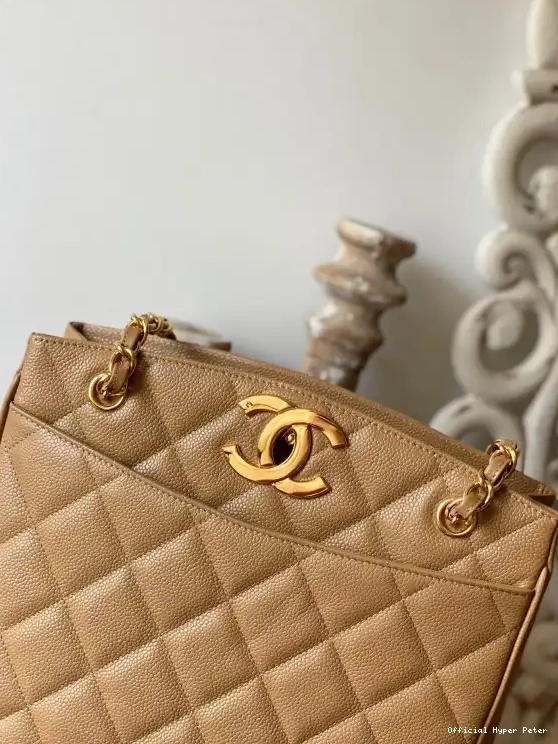 Hyper Peter VINTAGE CHANEL TOTE 0222