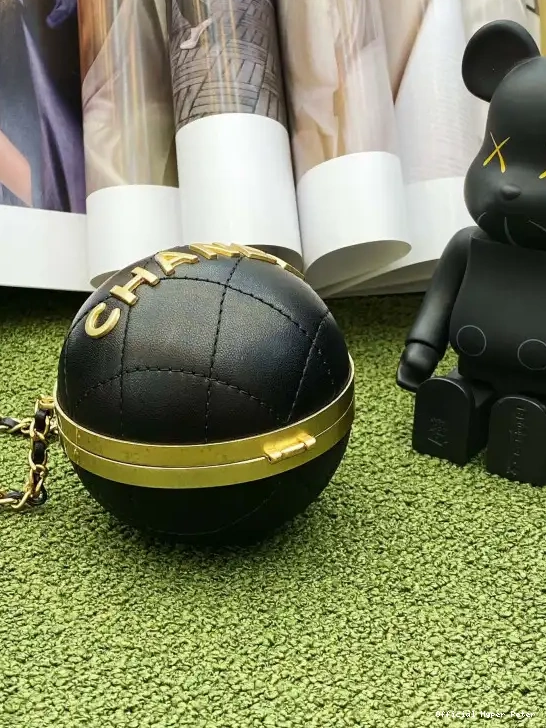 Hyper Peter MINAUDIERE SPHERE CHANEL 0222