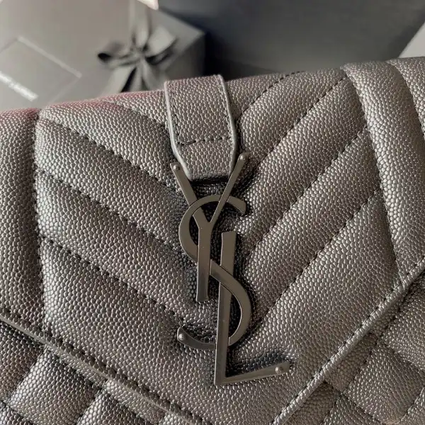 HyperPeter YSL ENVELOPE SMALL BAG 0206