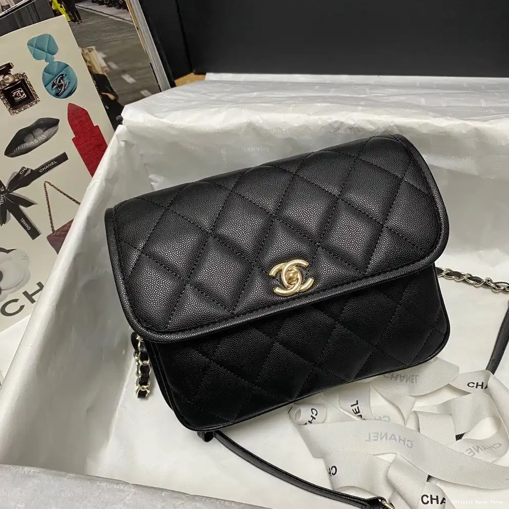 Hyper Peter MESSENGER BAG CHANEL SMALL 0210