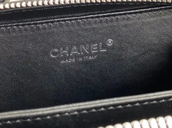 Hyper Peter CASE VANITY CHANEL 0213