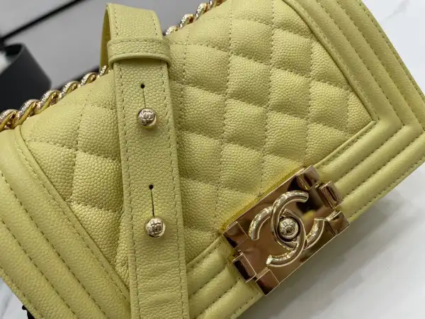 Hyper Peter CHANEL BOY BAG 0204