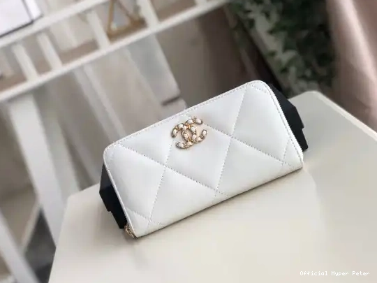 Hyper Peter 19 ZIPPED CHANEL WALLET 0210