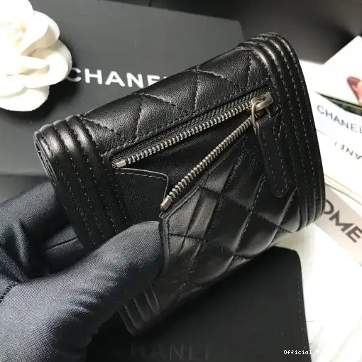 Hyper Peter CHANEL WALLET 0210