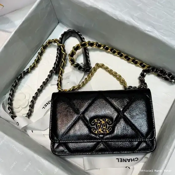 Hyper Peter ON WALLET CHAIN CHANEL19 0213