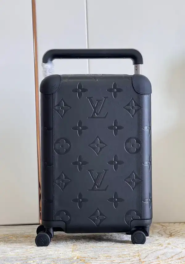 Hyper Peter Louis Vuitton HORIZON 55 0202